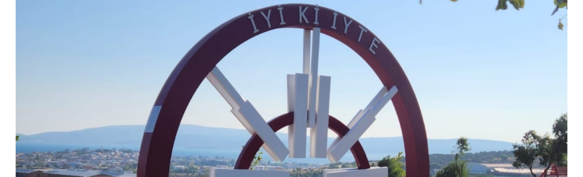 IYTE Ümit Parkı Anıtı